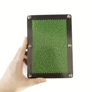 Interaktywna tablica 3D z ruchomymi szpilkami